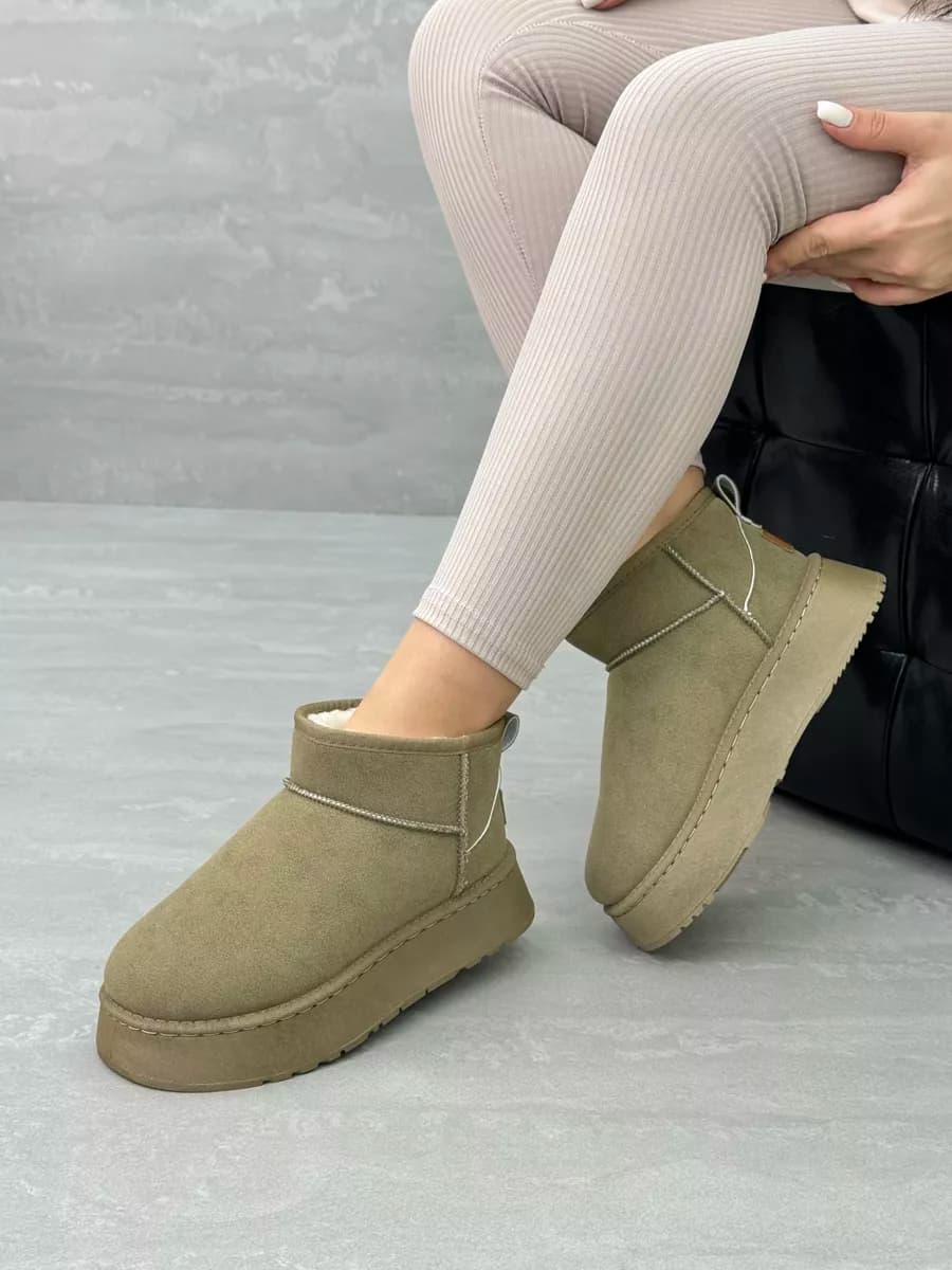 Угги зимние с мехом короткие на платформе