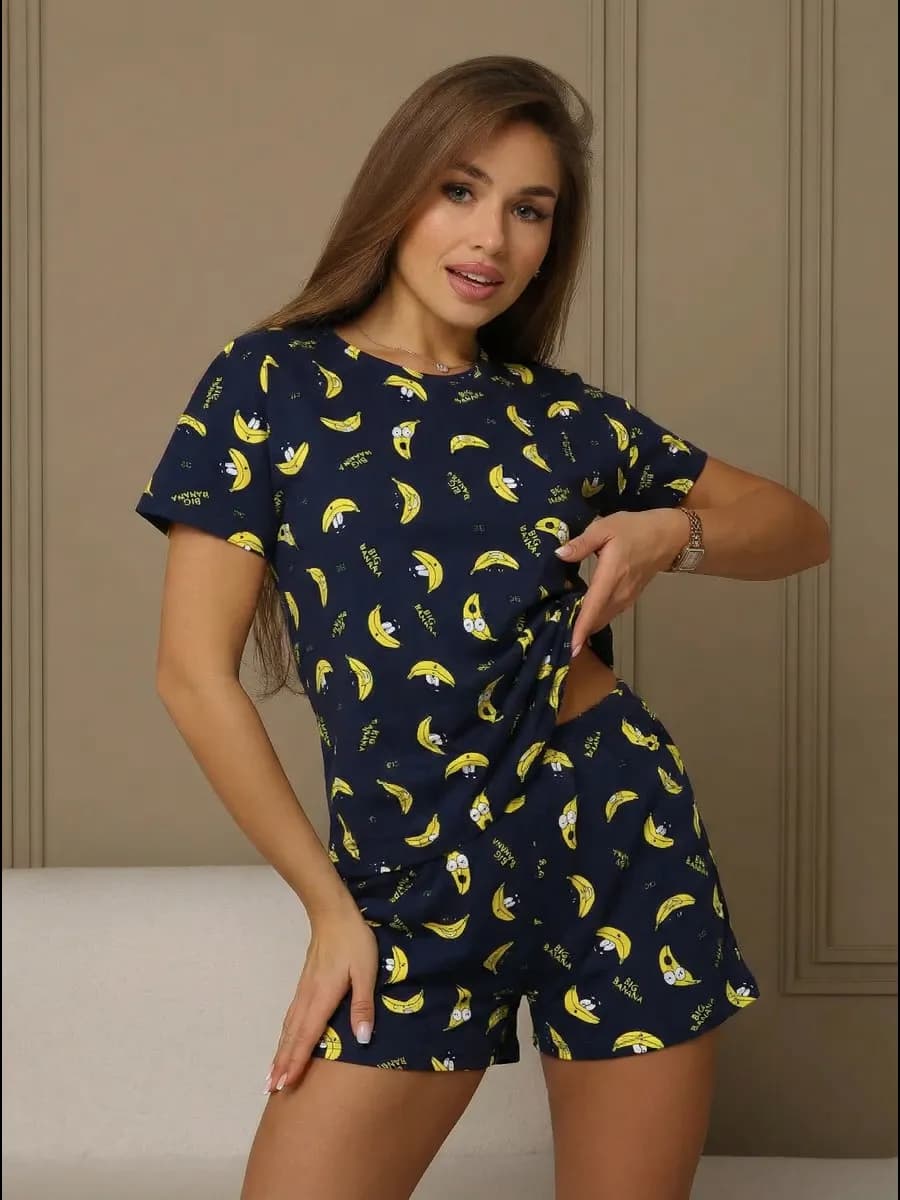 Пижама с шортами с бананами