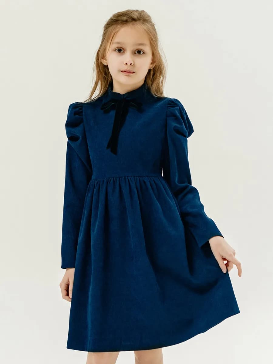 Платье с длинным рукавом