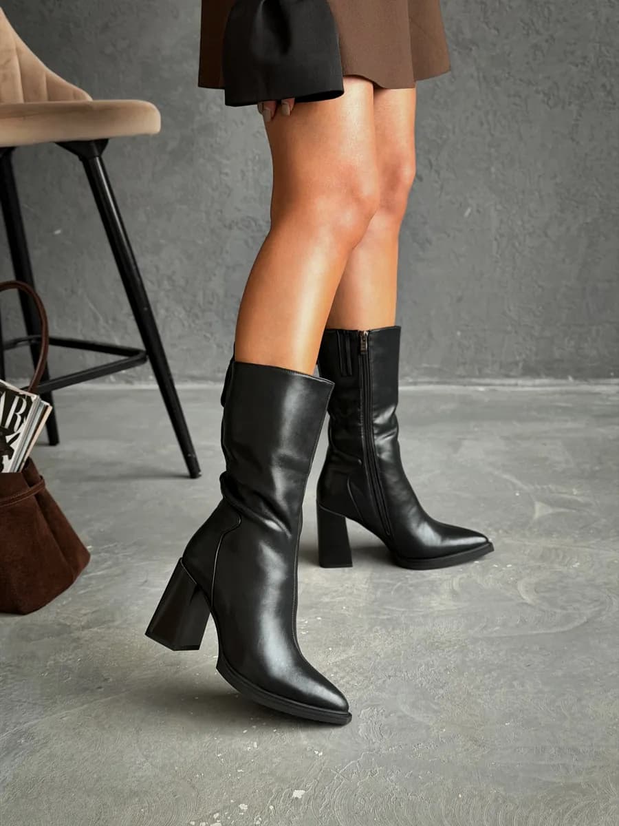 Полусапожки зимние на высоком каблуке с острым носом сапоги