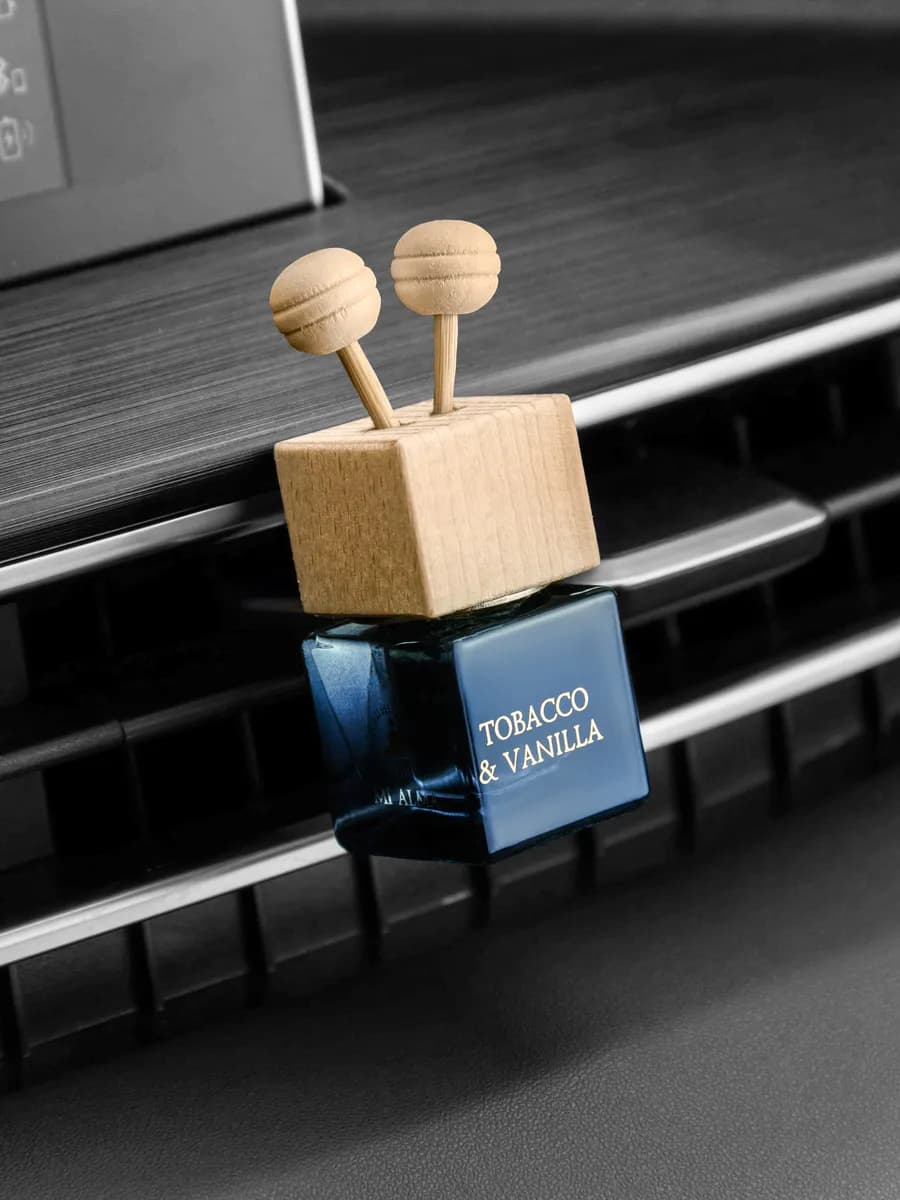 Ароматизатор в машину на дефлектор