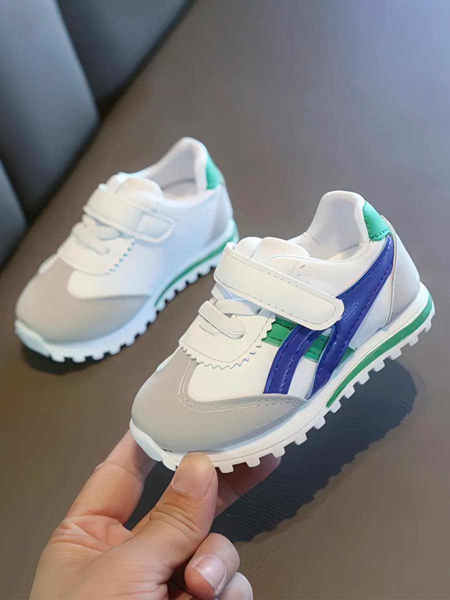 Кроссовки детские