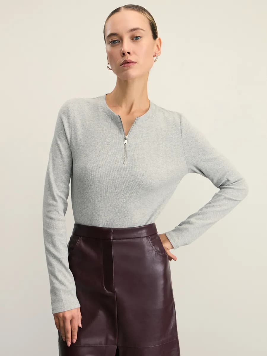 Джемпер тонкий в рубчик на молнии