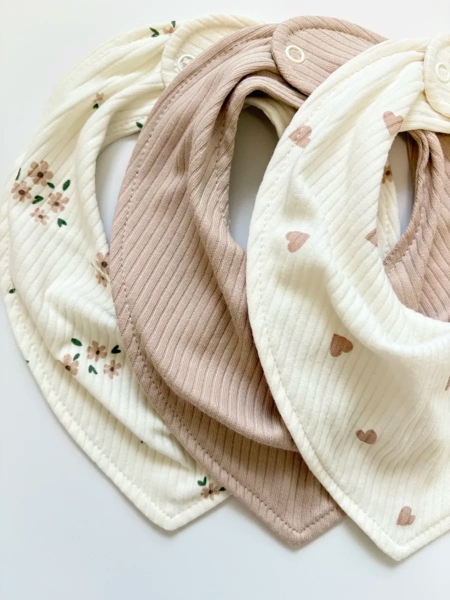 Слюнявчики для новорожденных