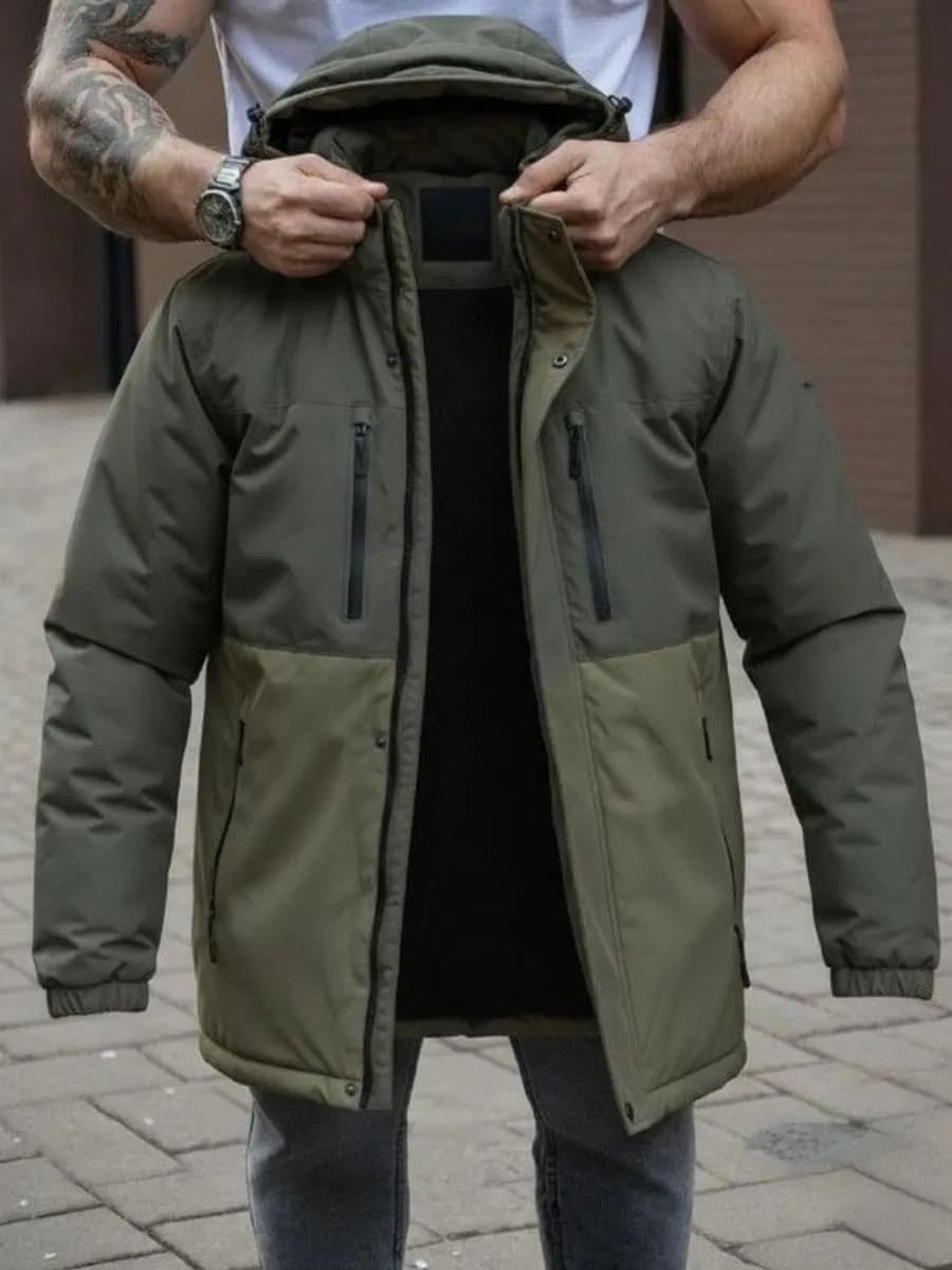 Куртка демисезонная с капюшоном ветровка