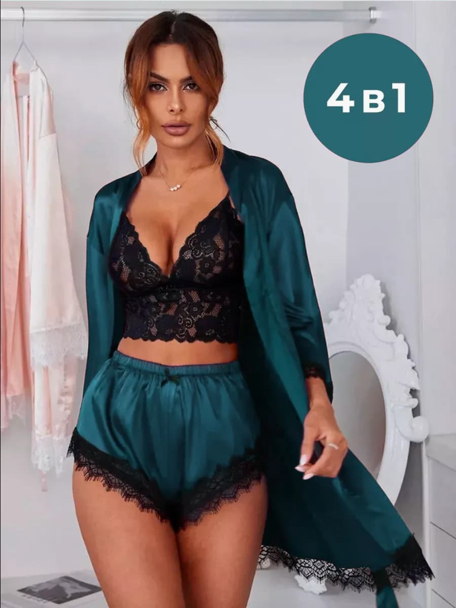 Пижама с шортами топом и халатом шелковая