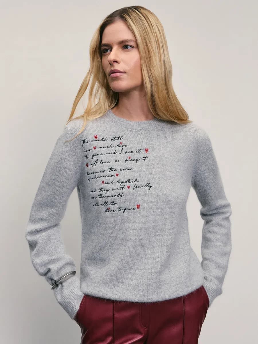 Джемпер из ангорской шерсти с вышивкой