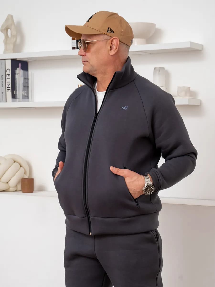 Спортивный костюм теплый на молнии