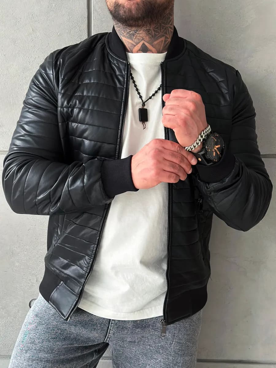 Куртка кожаная весенняя