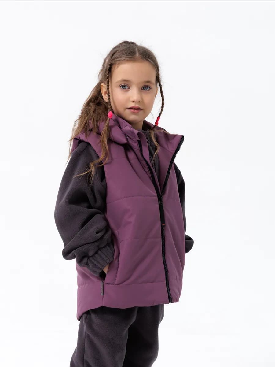 Жилетка утепленная безрукавка демисезонная