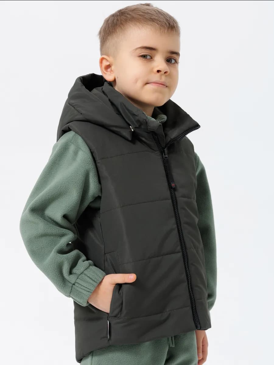 Жилетка утепленная безрукавка демисезонная