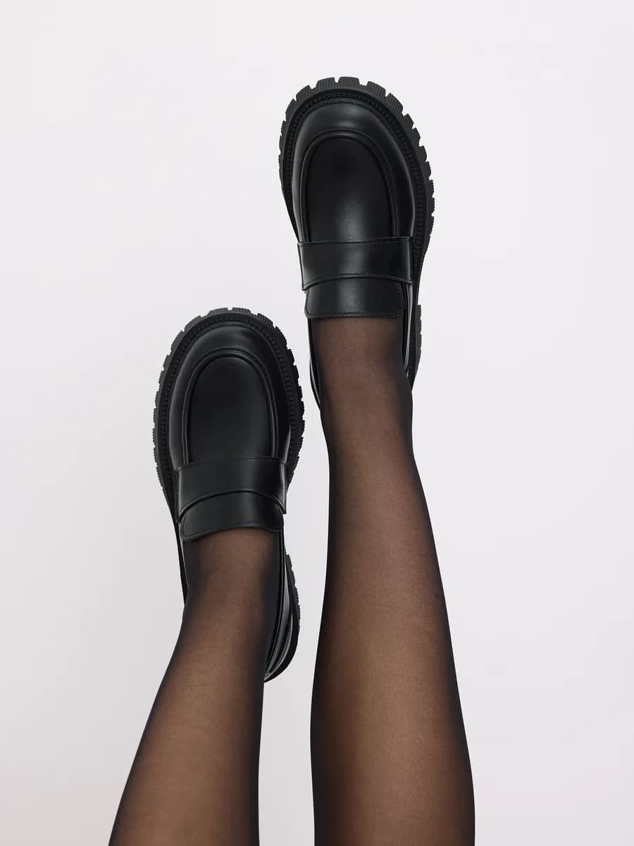 Лоферы кожаные весенние