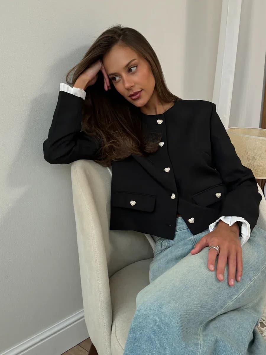 Жакет пиджак укороченный классический с манжетами