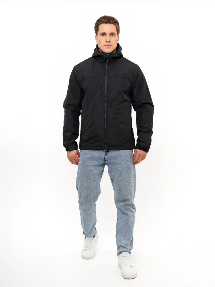 Ветровка с капюшоном