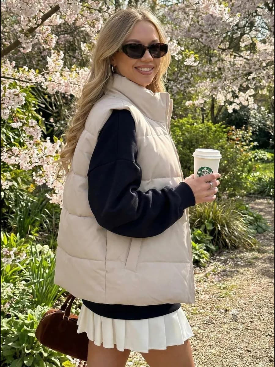 Жилет демисезонный утепленный без капюшона