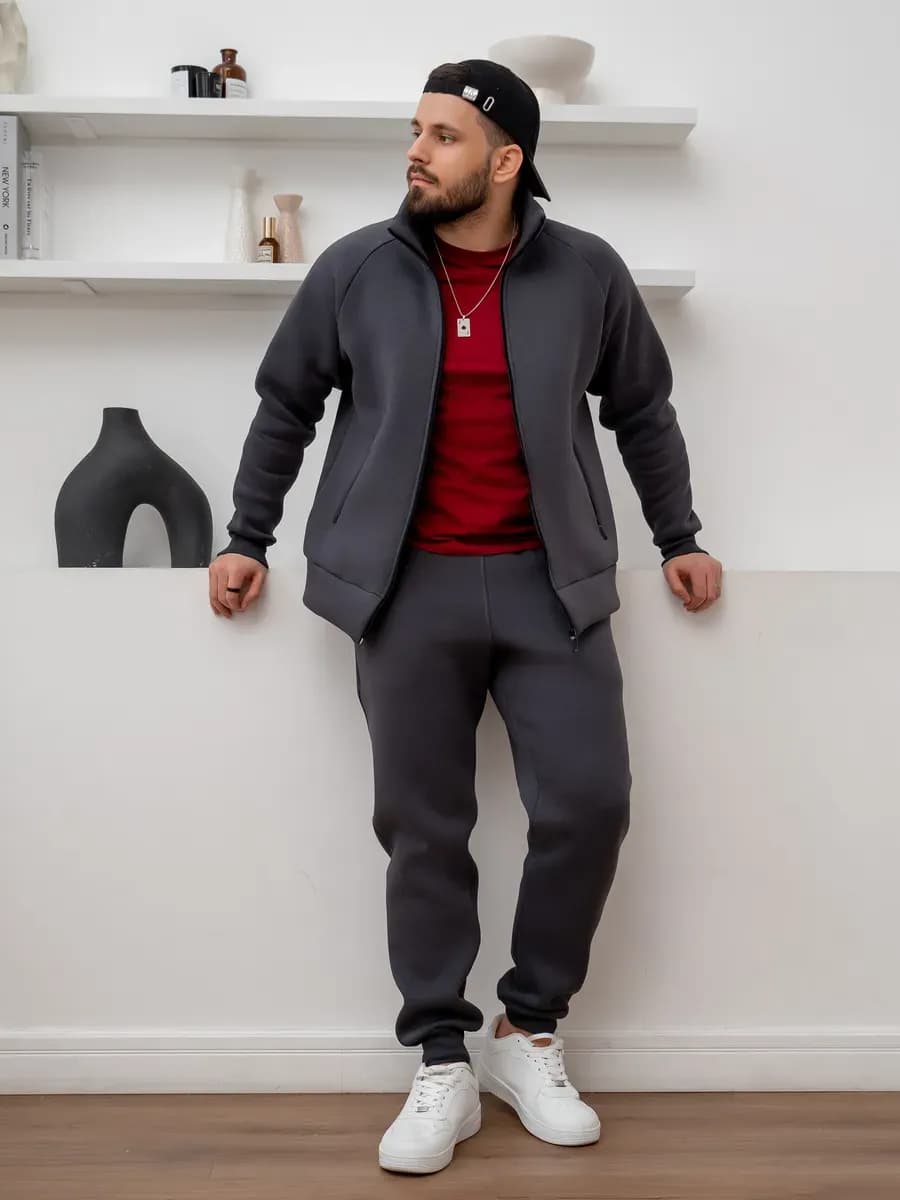 Спортивный костюм теплый на молнии