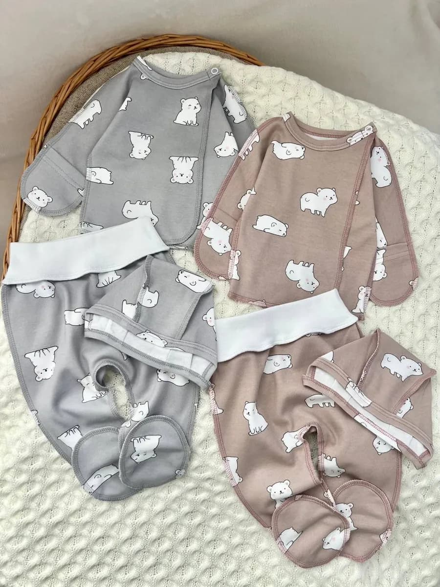 Набор распашонок и ползунков для новорожденного