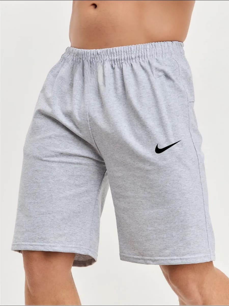 Шорты спортивные трикотажные с карманами на молнии