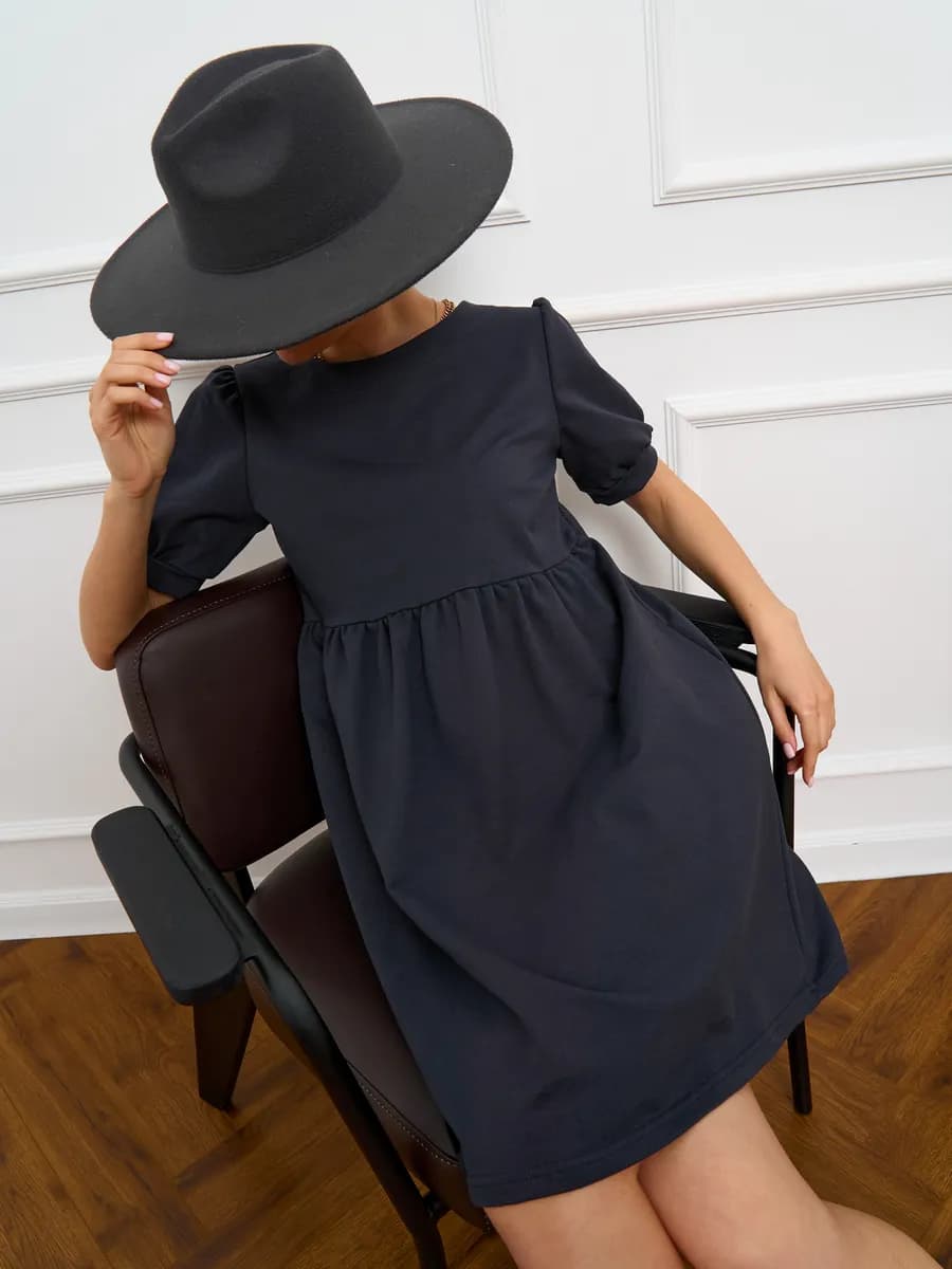 Платье трикотажное с коротким рукавом свободное