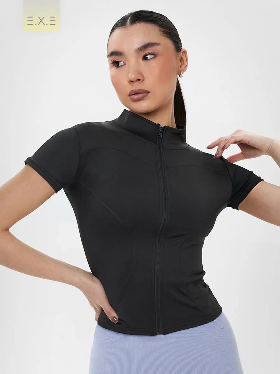 Спортивная футболка обтягивающая на молнии компрессионная