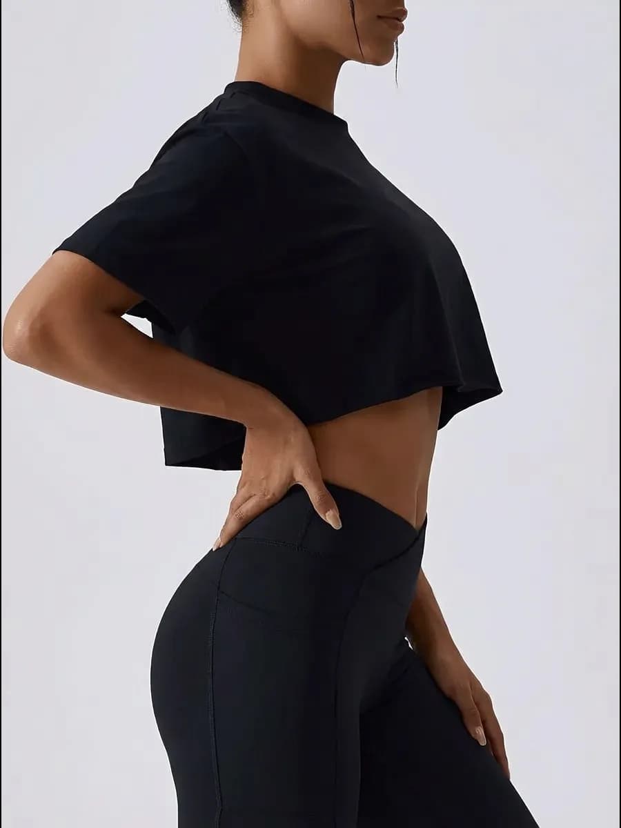 Футболка укороченная оверсайз