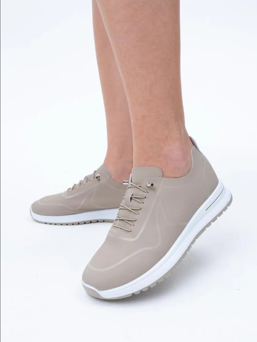 Кроссовки летние