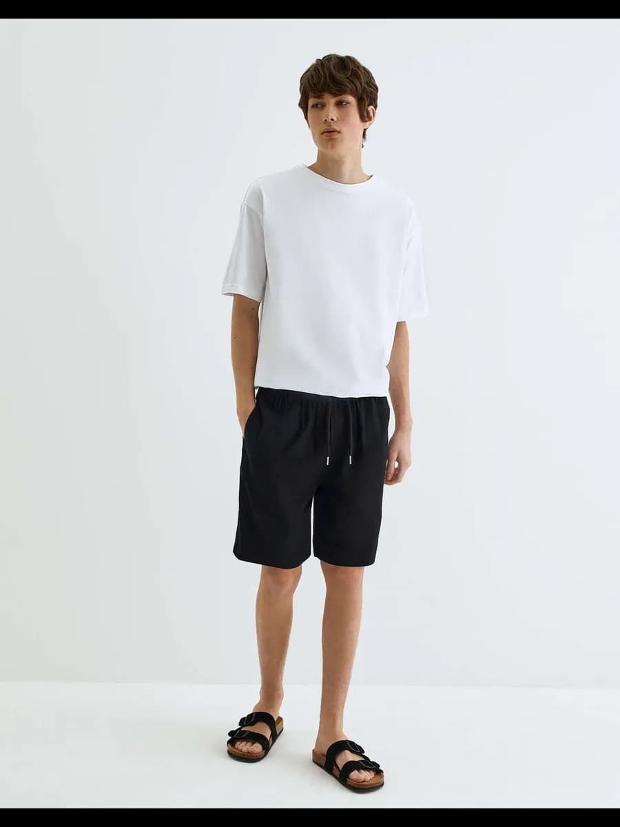 Чёрные шорты Easy fit со льном