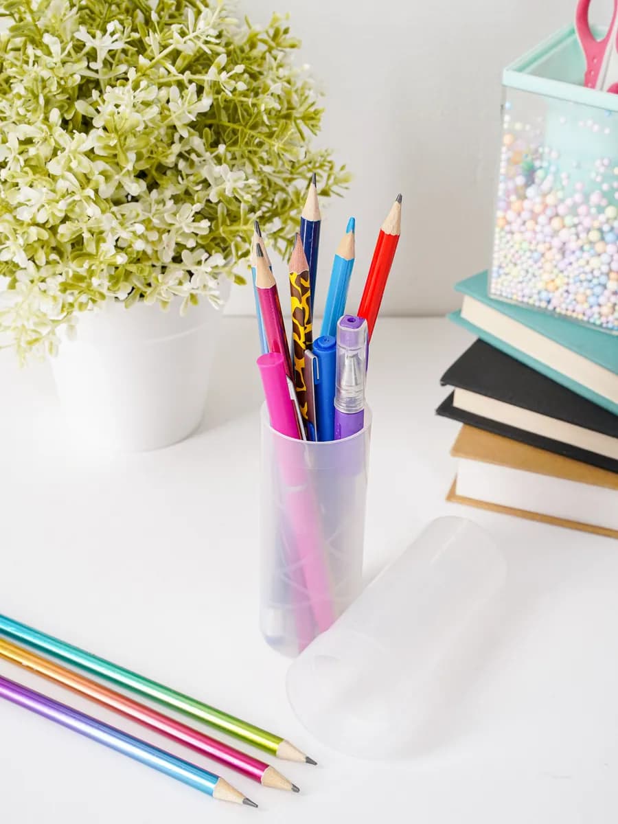 Пенал тубус для школы пластиковый