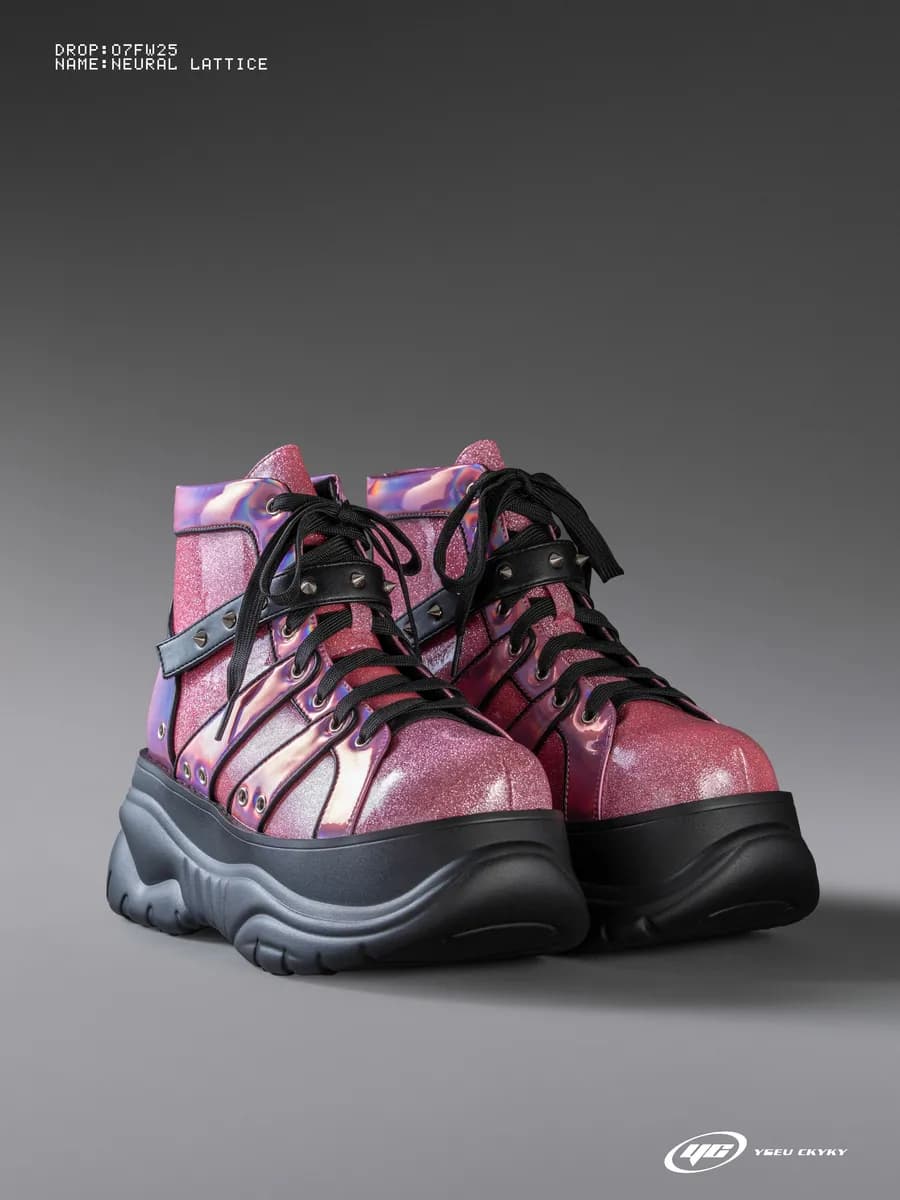 Ботинки на массивной подошве осенние лакированные