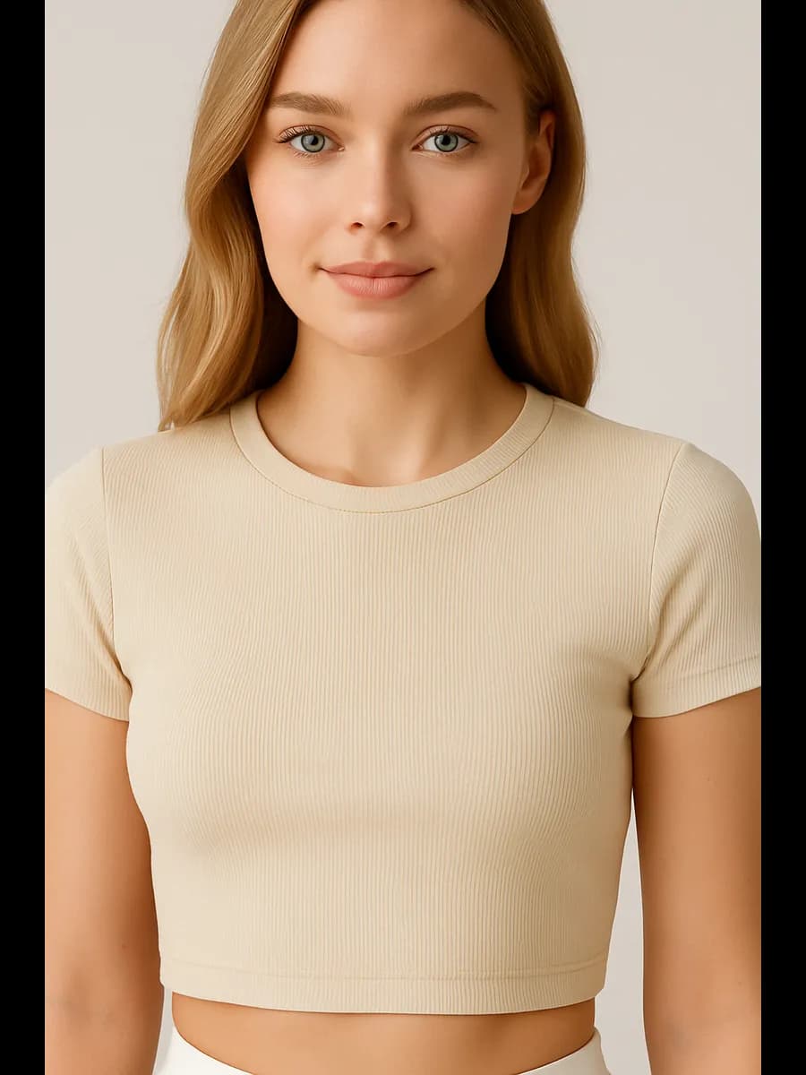 футболка топ в рубчик укороченный