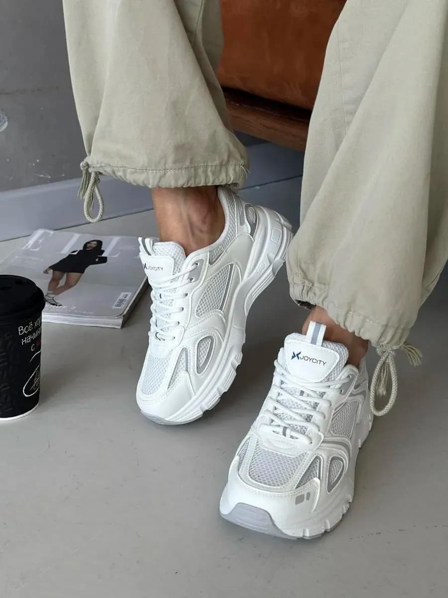 Кроссовки белые спортивные на платформе