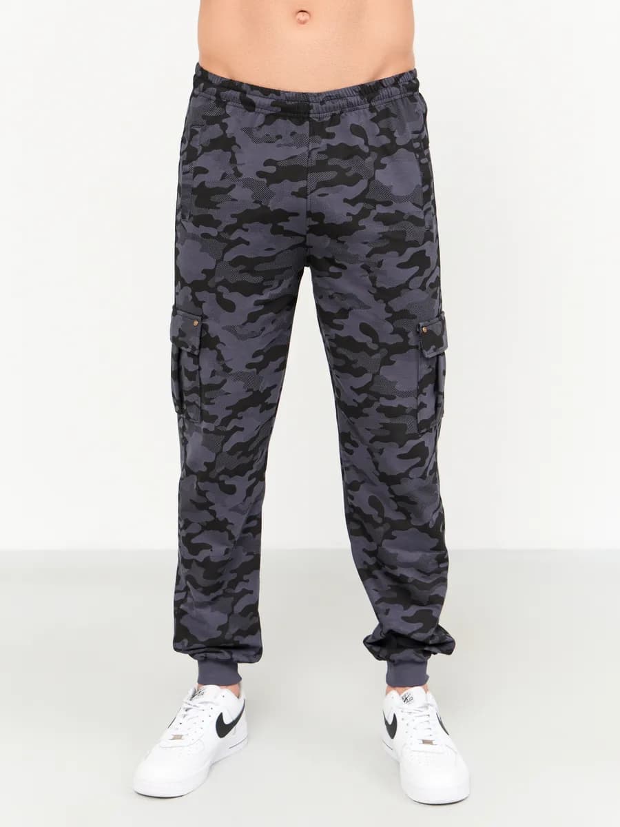 Спортивные штаны камуфляжные