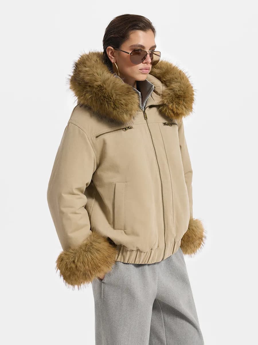 Утепленная куртка с меховой отделкой