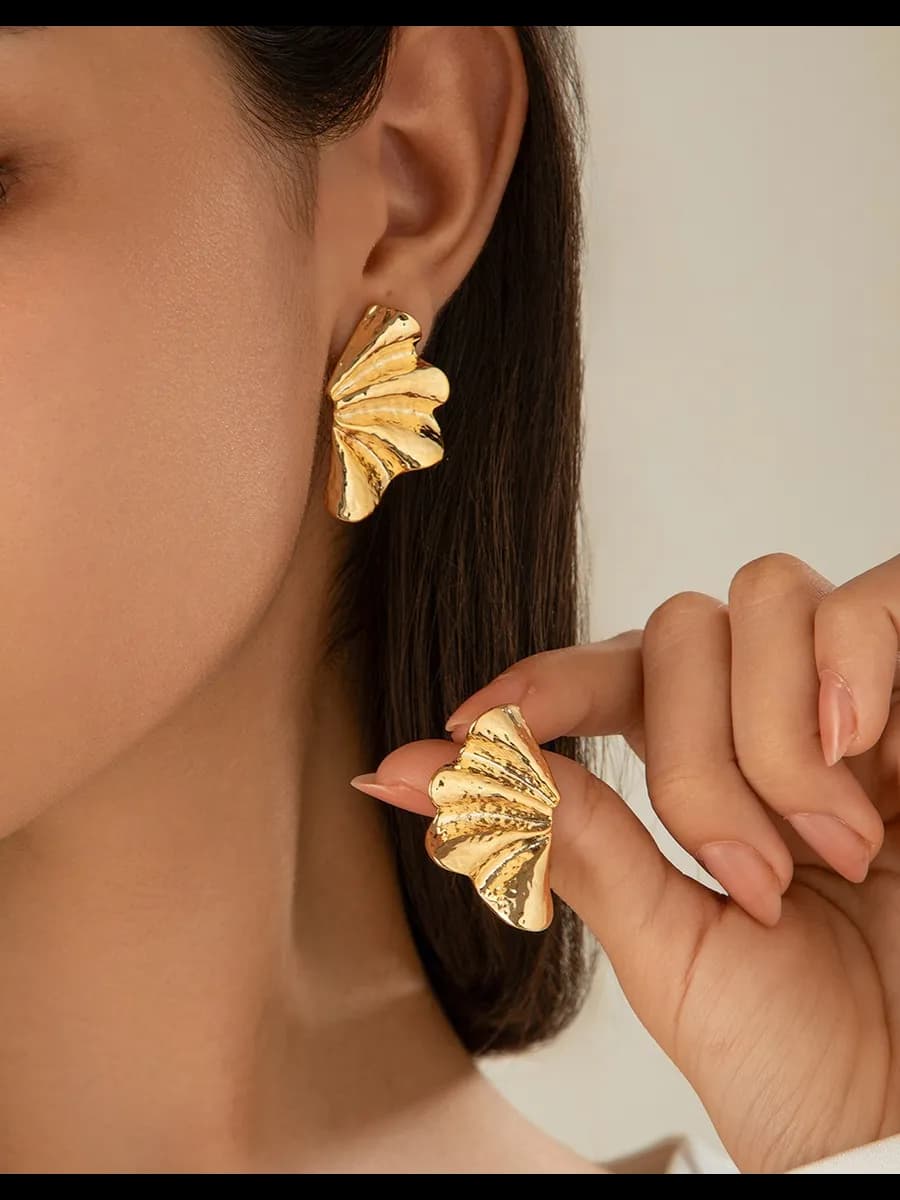 Серьги бижутерия золотистые гвоздики