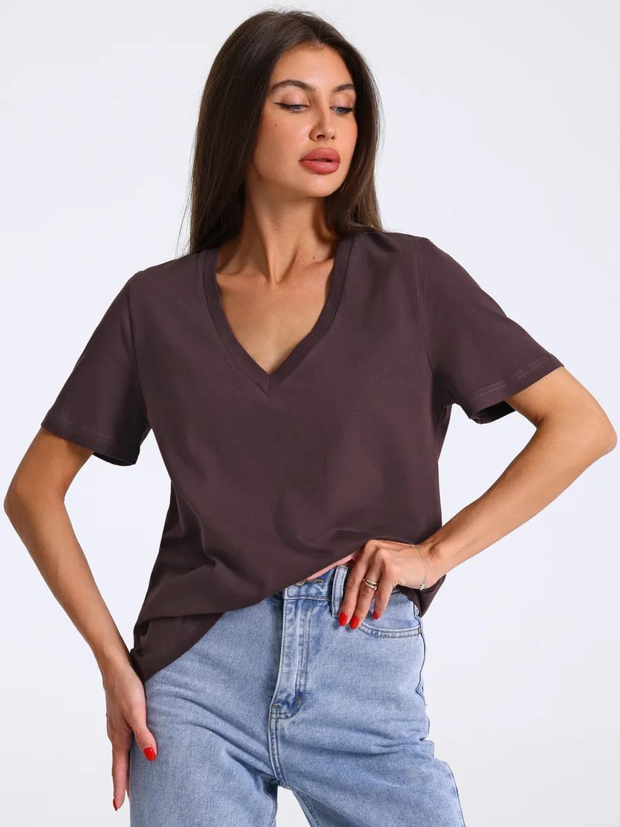Футболка женская с вырезом