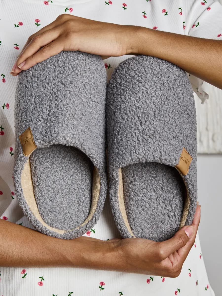 Тапочки домашние закрытые теплые