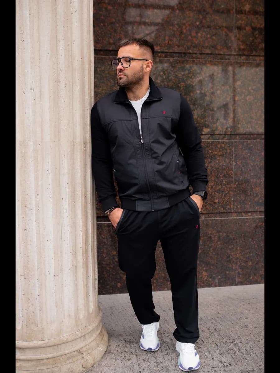 Костюм спортивный на молнии