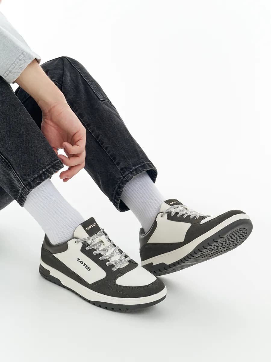 Кеды мужские осенние на шнуровке белые