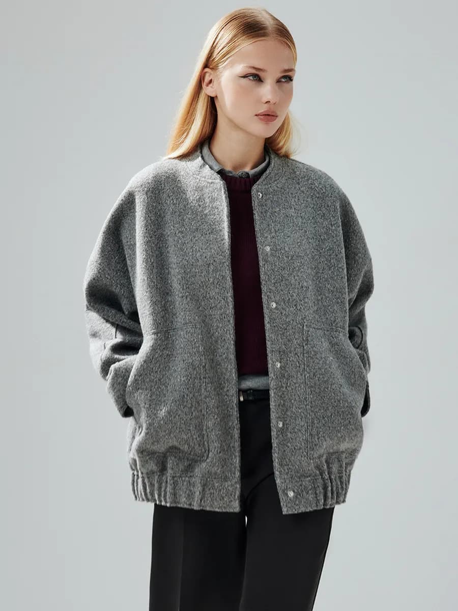 Куртка-бомбер из драповой ткани