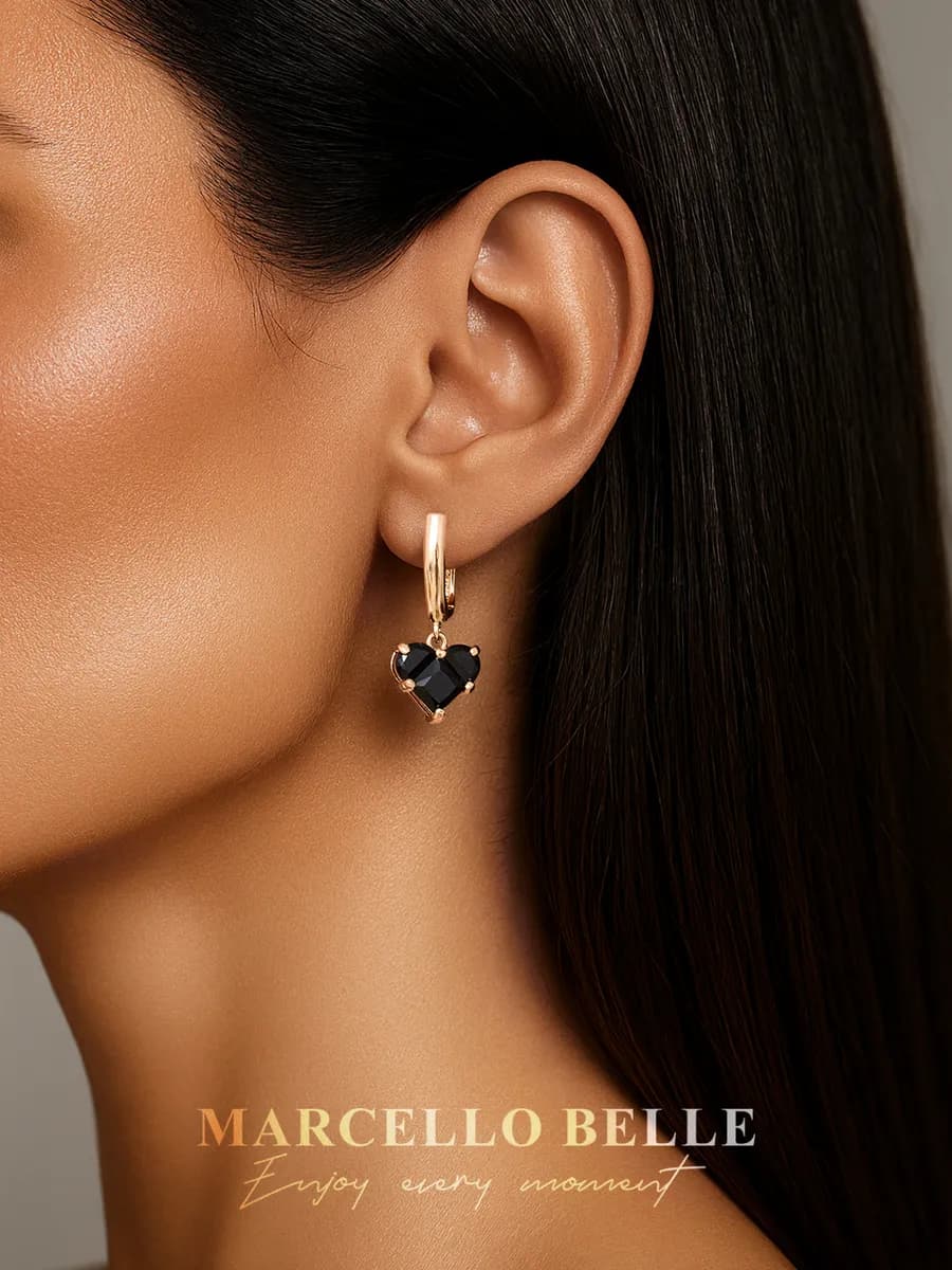 Серьги сердце алмазное стекло тренд 2025 золотистые