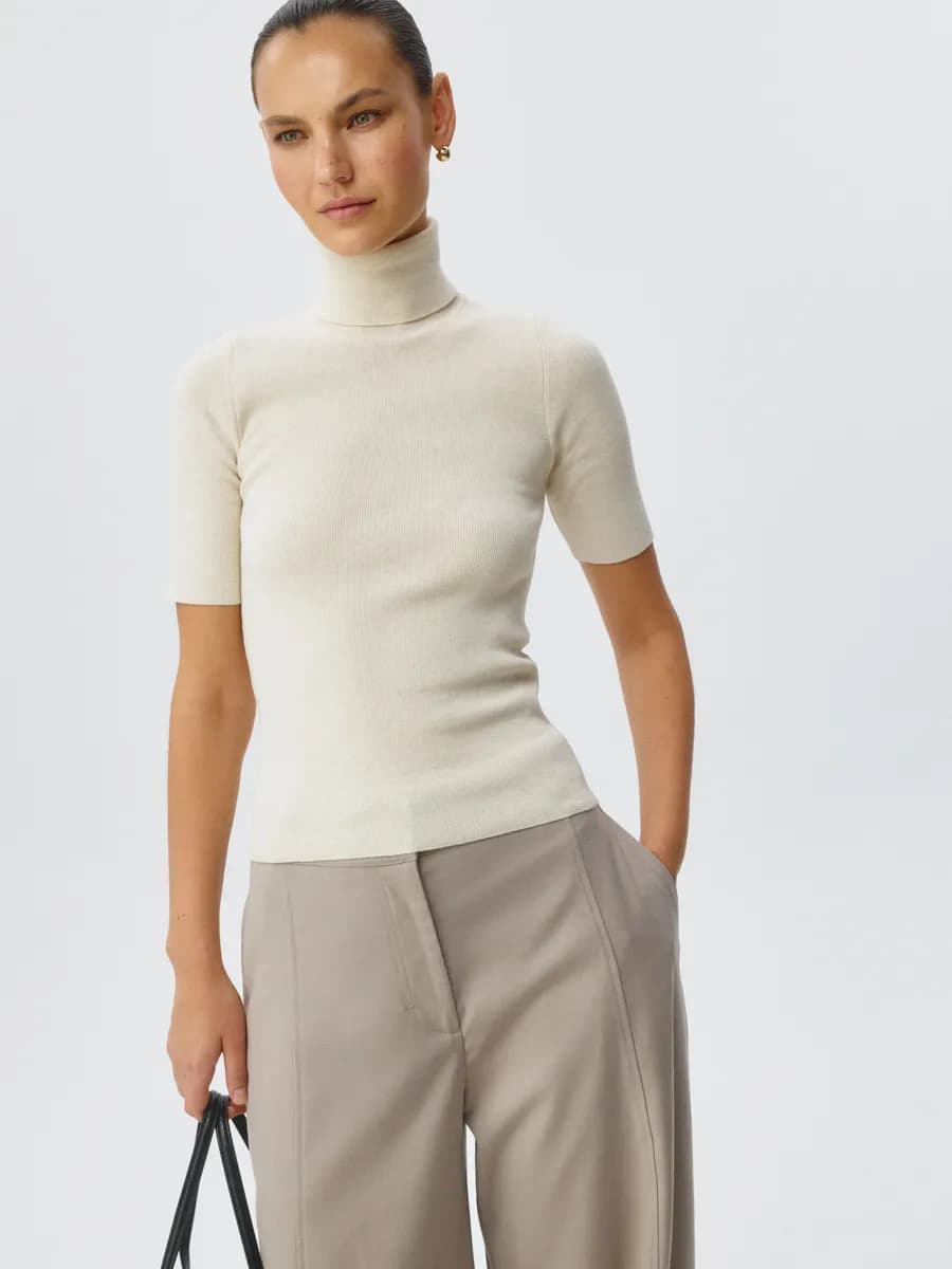 Вязаный джемпер с коротким рукавом