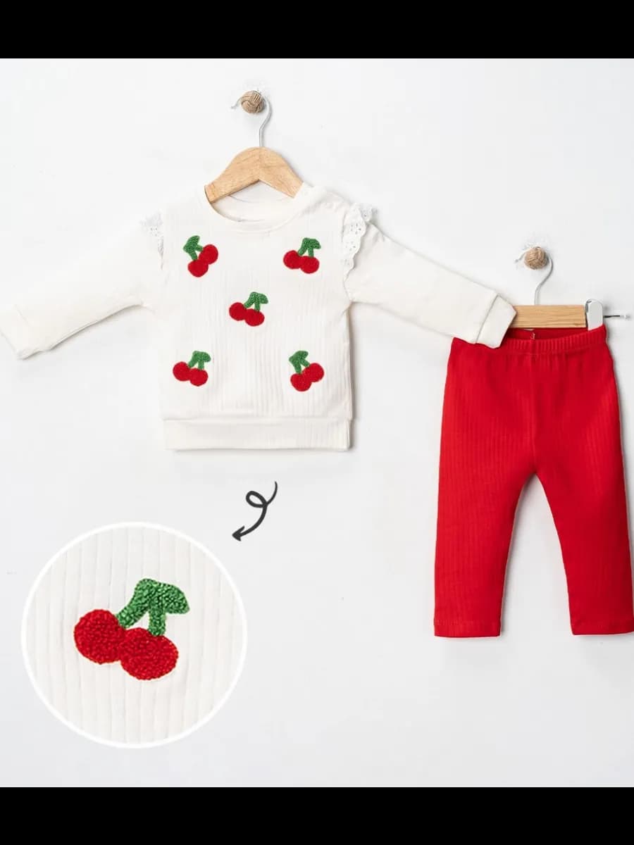 Костюм для девочки с рюшами красный с вишнями