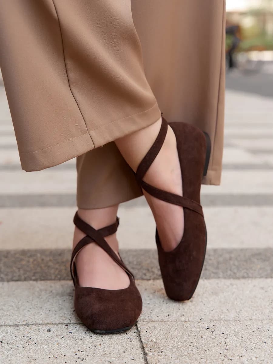 Балетки Мэри Джейн замшевые с ремешком