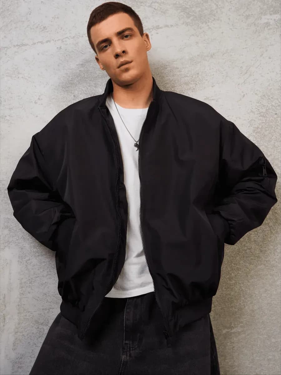 Бомбер оверсайз утепленный демисезон