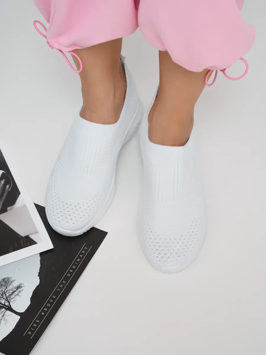 Кроссовки без шнурков изики летние