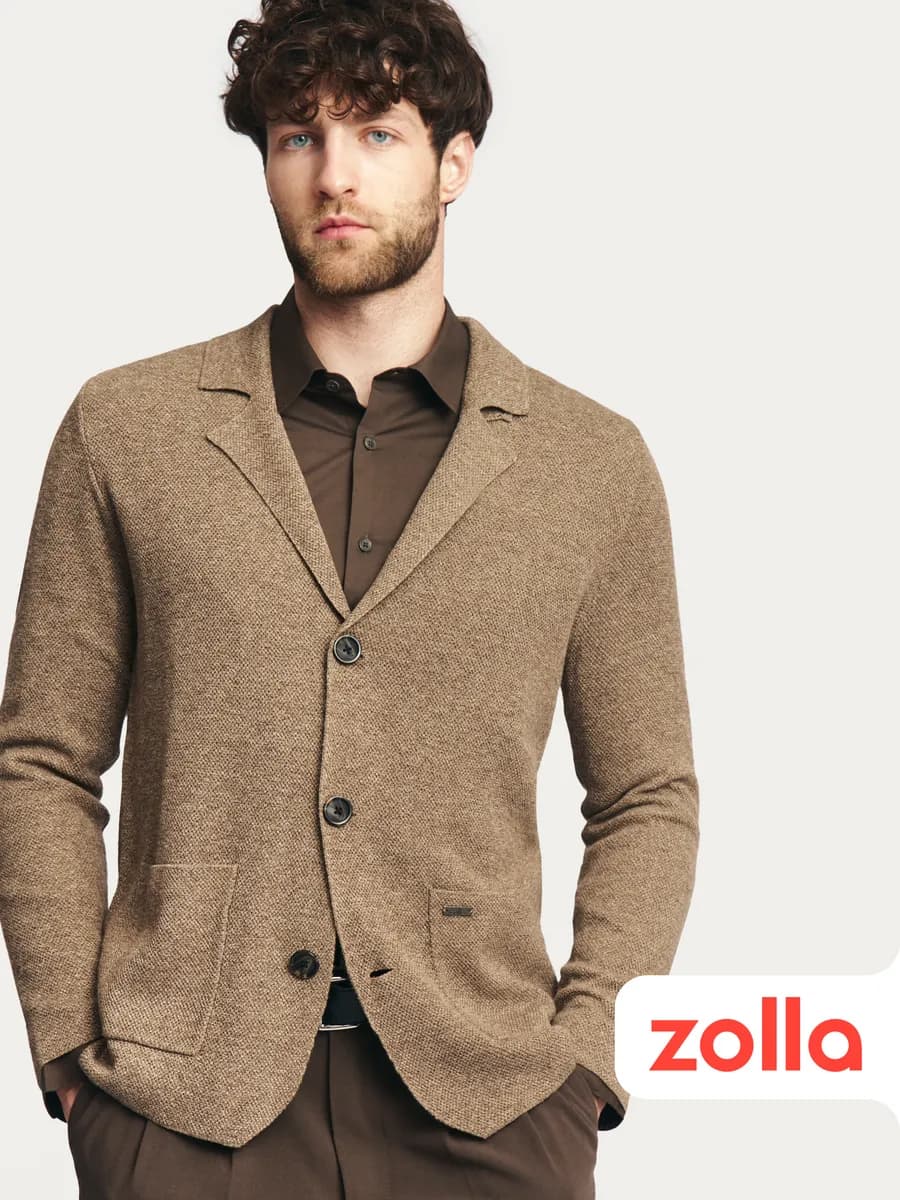 Мужской вязаный кардиган на пуговицах