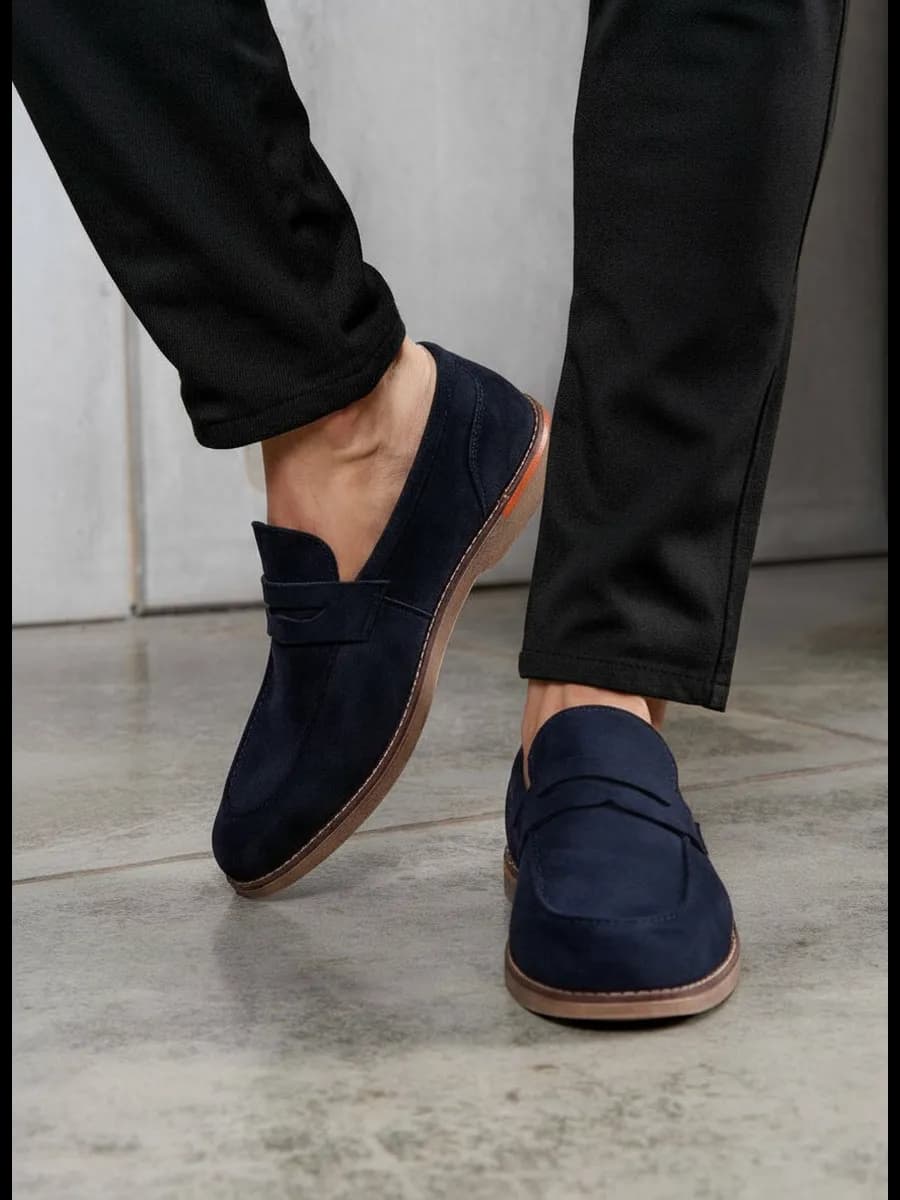 Лоферы классические замшевые туфли