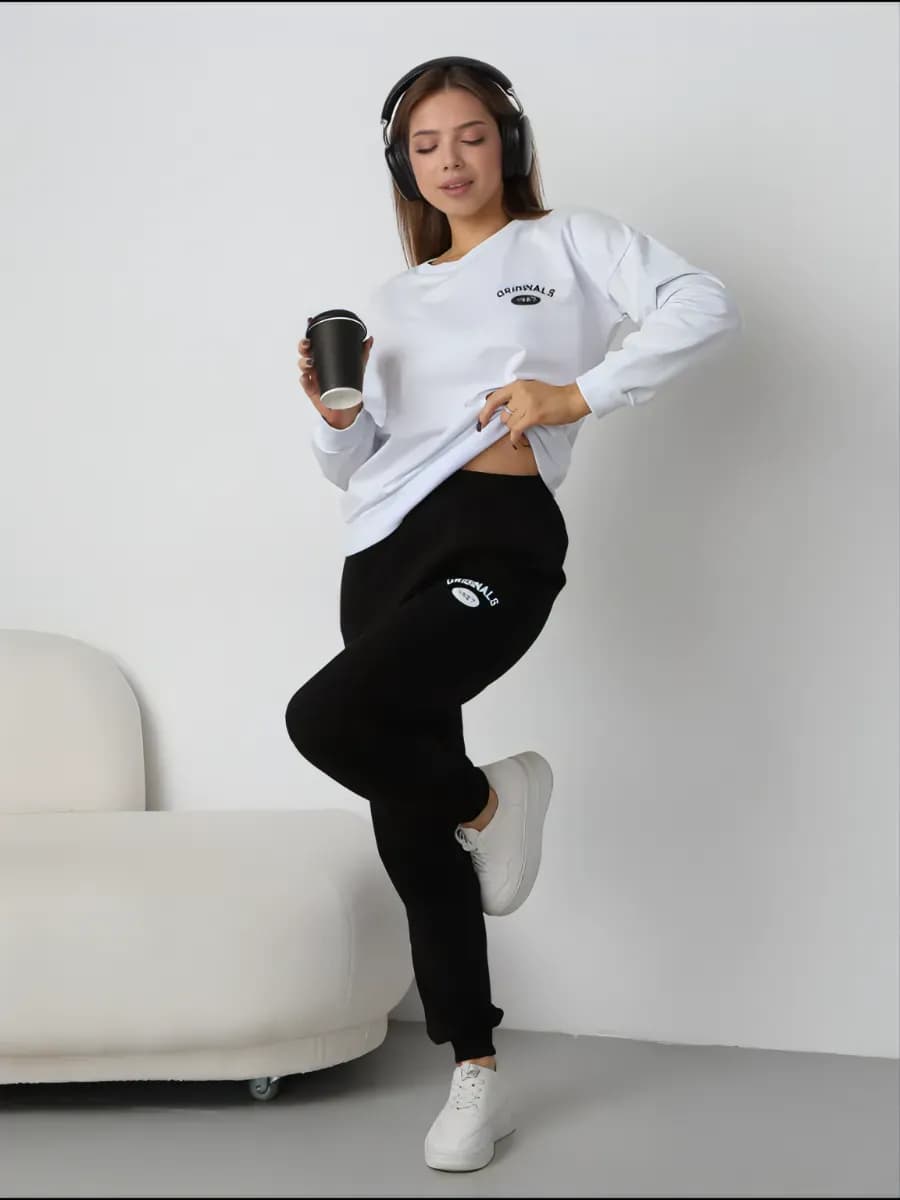 Спортивный костюм оверсайз с брюками осенний без начеса