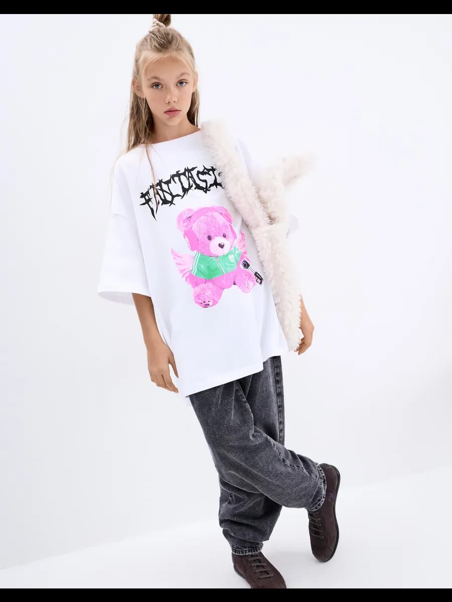 Белая футболка oversize с принтом