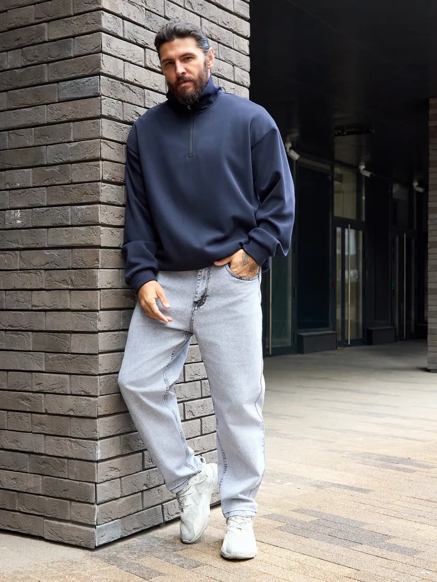 Свитшот оверсайз с молнией полузамком old money